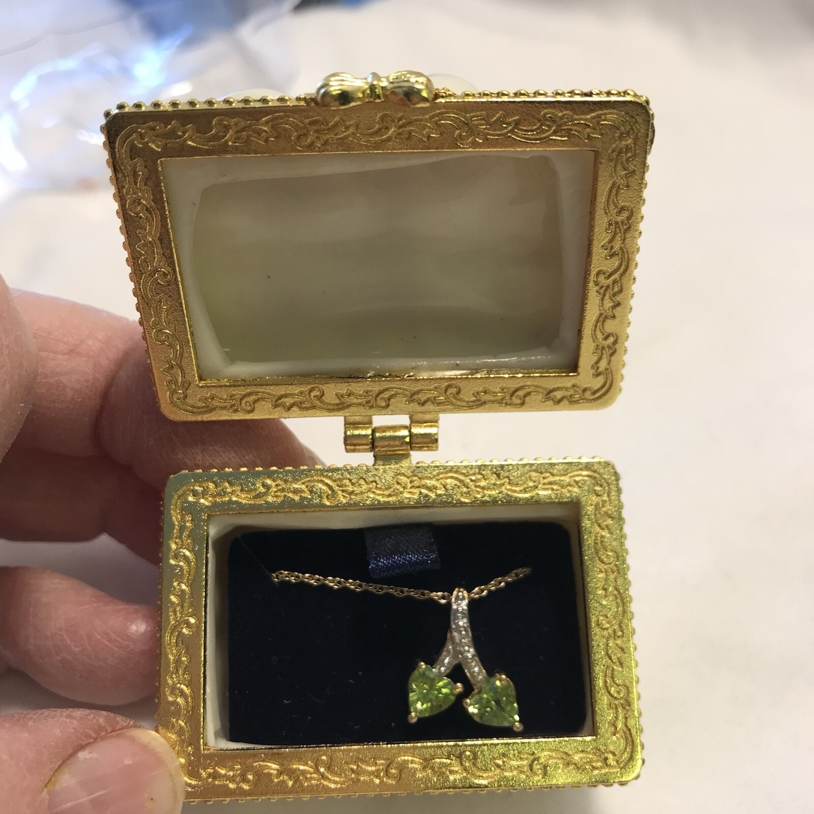 Vintage Avon 2003 Genuine Diamond Accent Birthstone Necklace In Box August